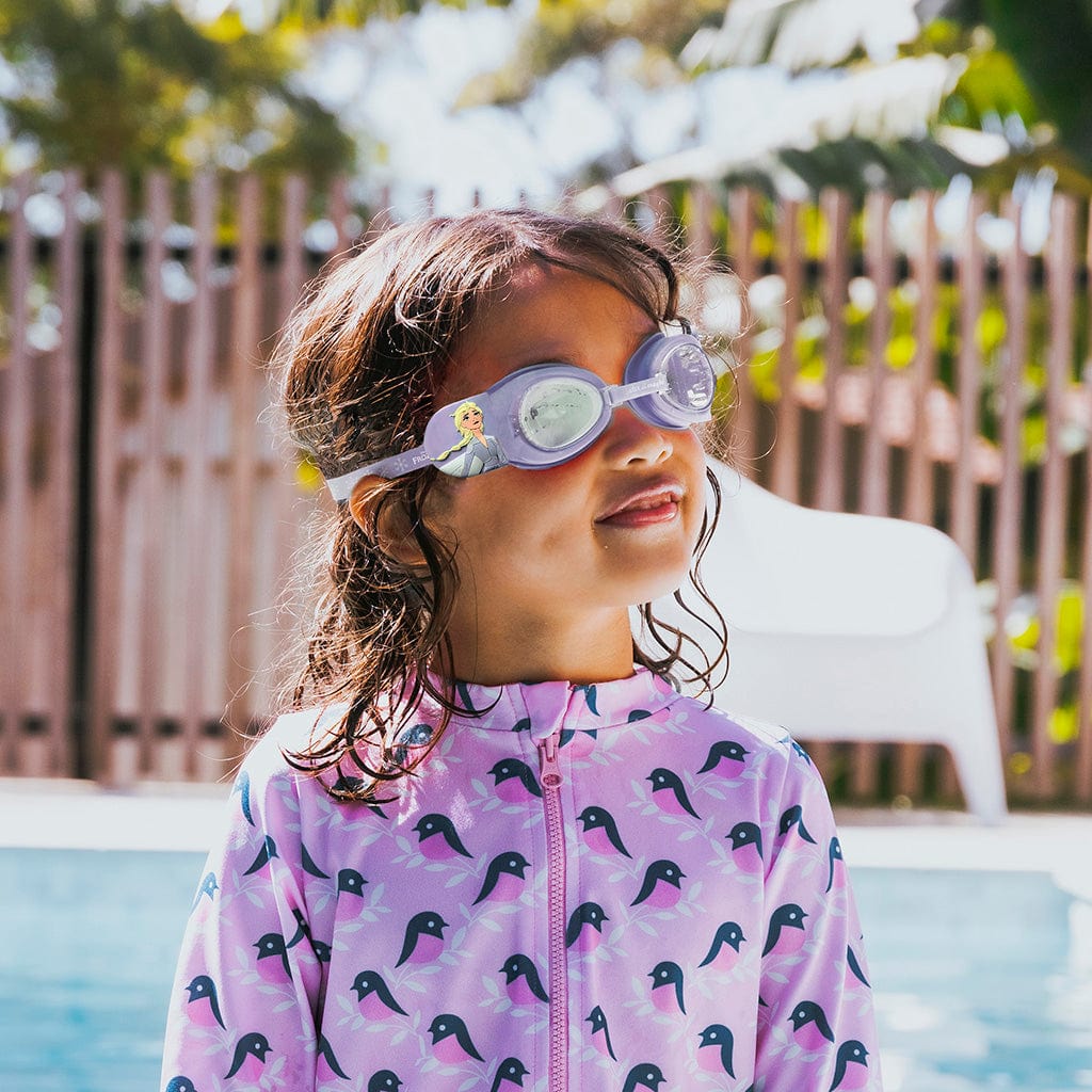 Little girl wearing Wahu Frozen Swimming Goggles (Purple)